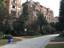 简装+东南朝向+拎包入住+配套成熟+环境优美+安心出售