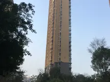 业主自住精装,交通出行方便、小区自带幼儿园。