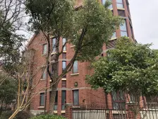 电梯大四房,稀有东边套包围式大阳台,精装修中间楼层