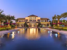 海南万宁别墅 融创海南臻园 70年精装现房 一楼送大花园