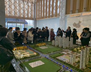植物园奥体旁全新毛坯户型方正好楼层业主诚心出售