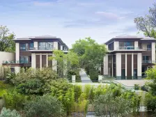 靠公园视野好,内圈安静,使用面积1000平,花园500平