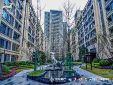 (首付低27万)中央公园头排,精装带地暖空调,一线看公园镜湖