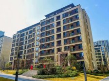 格局比较好,户型方正,交通便利,轻轨在楼下