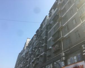 湘绣城2室1厅东南