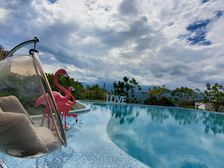 此房满两年带车位,交通方便,全新未入住。