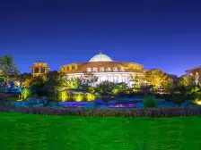 鲁能琴海园两室两厅一卫一个衣帽间精装出售