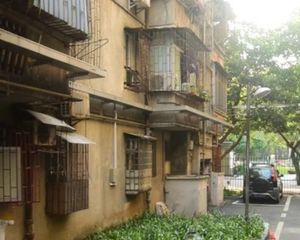 格局方正两房实用率高采光通风良好简单装修安静舒适