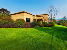 精装修三房 环境好近湿地公园 地铁口旁