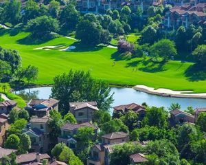 麓山国际茵特拉肯B区 4室1厅 东南 南