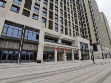 近轻轨逛街方便房屋采光好。活动和休息动静分隔开来