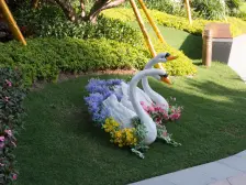 房子在一楼带有入户花园,房子保养不错,业主要置换