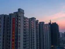 恒大翡翠华庭 精装三房 看花园 诚心出售