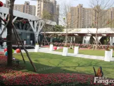 万象松湖复试四房出售中间楼层业主保养好