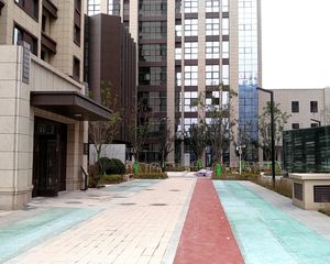近地铁4房大居室,南北通透小区环境好