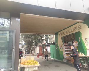 新鸿路119号 2室1厅 南 北