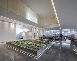 俊云峰中间楼栋经典楼层,精装带车位