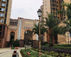 雅砻阳光花园 3室1厅 东南