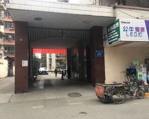 祥和里225号6室3厅南