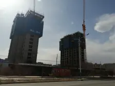 新天地128平小高层四室两卫,窗户已封,公摊小