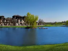 房子是边户大院子看房方便 价格可谈