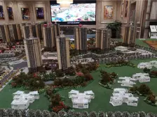 房子结构方正,采光好,出行方便,住家舒适