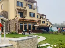 维多利亚港湾一线江景大三房,全新装修,拎包入住