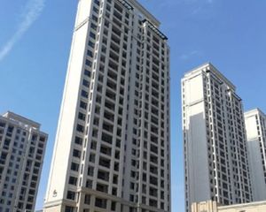 西边间采光无挡,户型方正,品质小区得房率高