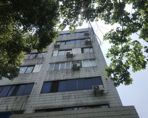 房子正常出售,看房方便,价格可谈