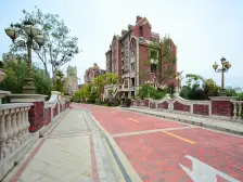 复试带阁楼,带车位,南北通户型