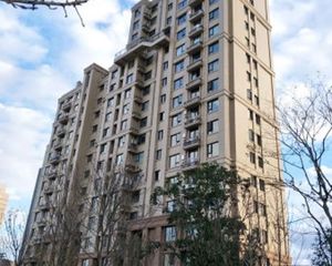 满2东边鹿城区繁华地块,4朝南四室两卫的套型