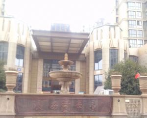 此房格局方正,采光好,小区中间楼栋,配套设施齐全
