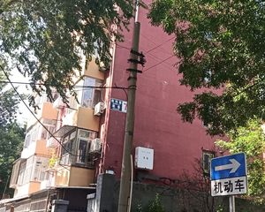 西城南纬路南巷7号不临街眼镜户型两居室