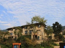 龙洲湾 阳光100阿尔勒一期五房280万