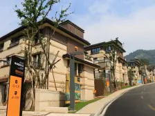 龙洲湾 阳光100阿尔勒一期五房190万