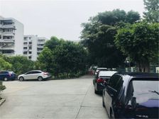 离近新广场,位置繁华,出行交通便利,小区环境干净