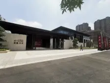 全屋精装 拎包入住 地铁口 中间楼层.采光充足