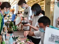 高品质龙湖物业,宽阔横厅洋房,随时可看