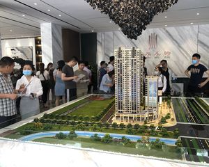 房龄新 毛坯 看房方便 交通便利