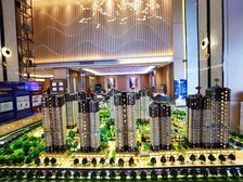 建工城4房2厅2卫,中间楼层采光好