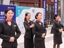 别墅三层,满五,楼层好,东西向,毛坯房,近茶叶市场