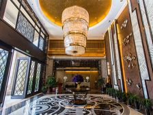 稀有户型 洋房 一楼复式 底下2层 带花园 出门公园