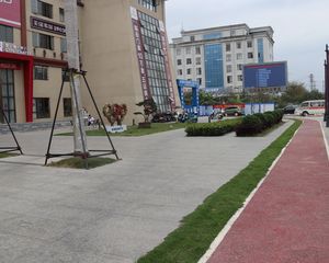 体育馆繁华路段住宅,购物生活出行便捷