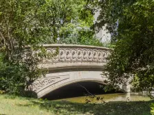 品尊国际+前排位置+高区+采光好南北通透+舒适性大两房