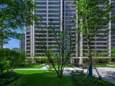 精装大平层,安静朝向好,通透采光充足。