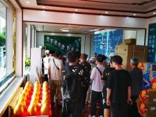 鸿时利和小区 平地没坡 房龄新温馨小两居