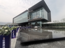 小区环境优美,精装修,配套成熟