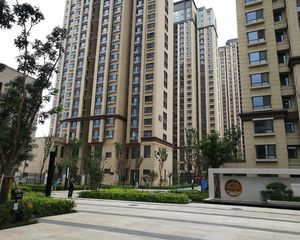 西港星汇国际毛坯大三室价格可谈