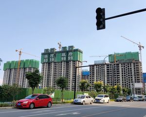 此价带车位,总高15层的小高层,边户,南北通透