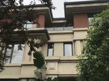 回兴 渝开发星河one五房235万